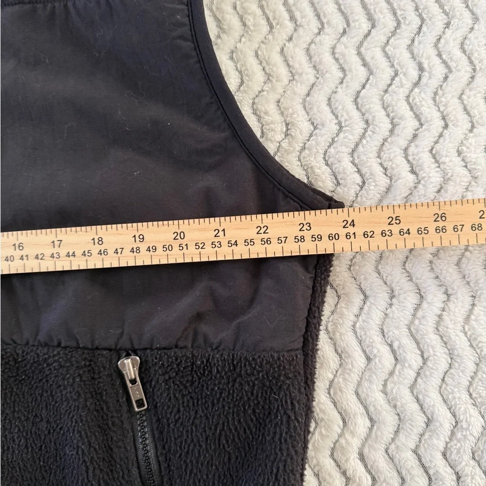 The North Face Denali Black Zip Pockets Fleece Outdoor Hiking Vest Sz M